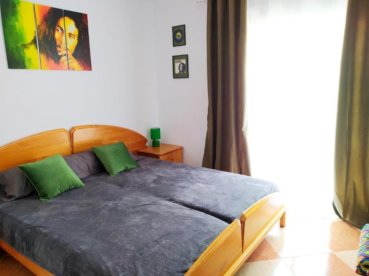 Movie Stars Apartment, กันดิอา ภายนอก รูปภาพ