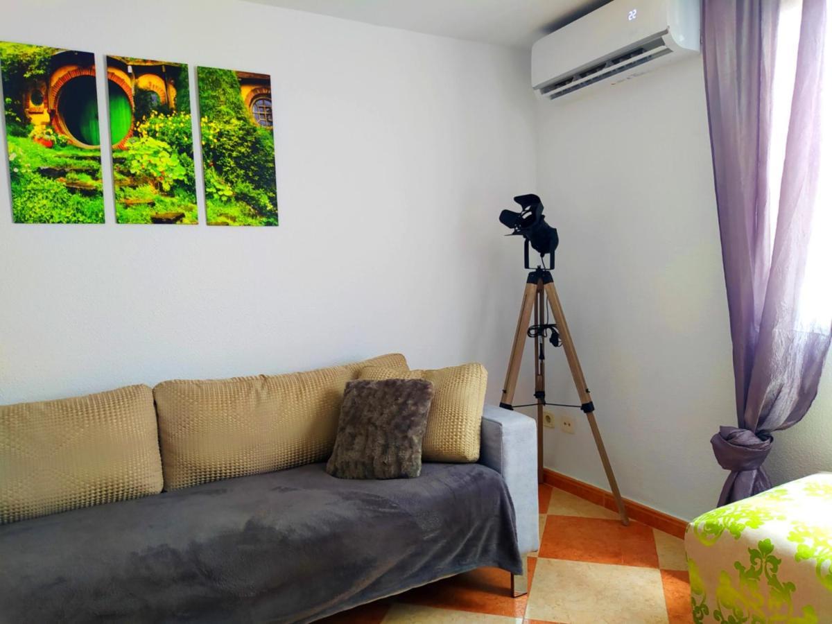 Movie Stars Apartment, กันดิอา ภายนอก รูปภาพ